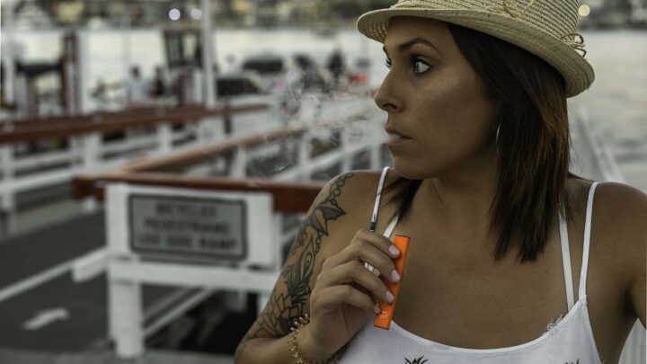 Sigarette elettroniche, la FDA vieta la vendita delle Juul